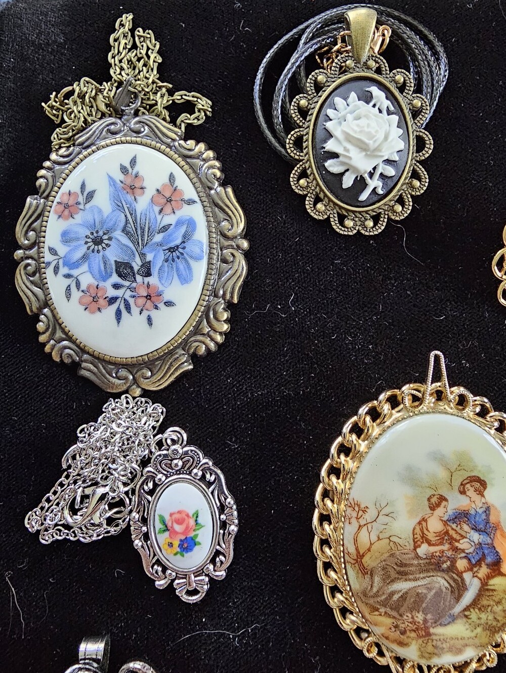 Vintage Brooch, Pendant, Pin Lot - Picture 2 of 6